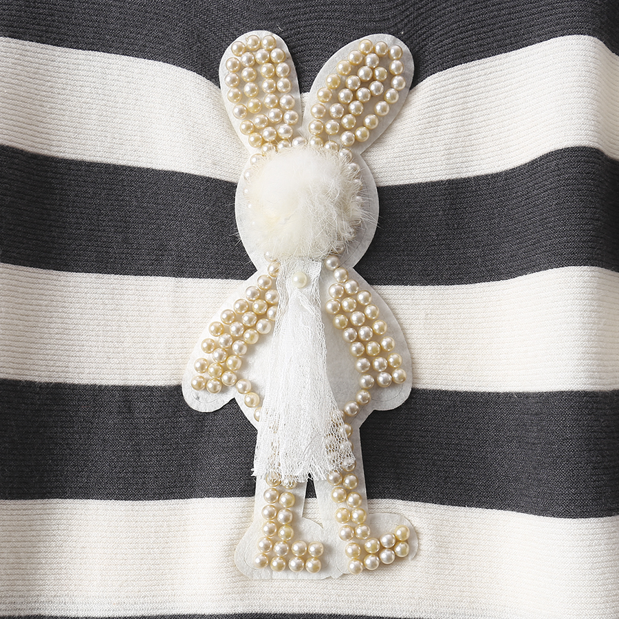 新款潮流优雅毛织衫小白兔珍珠装饰可爱新颖