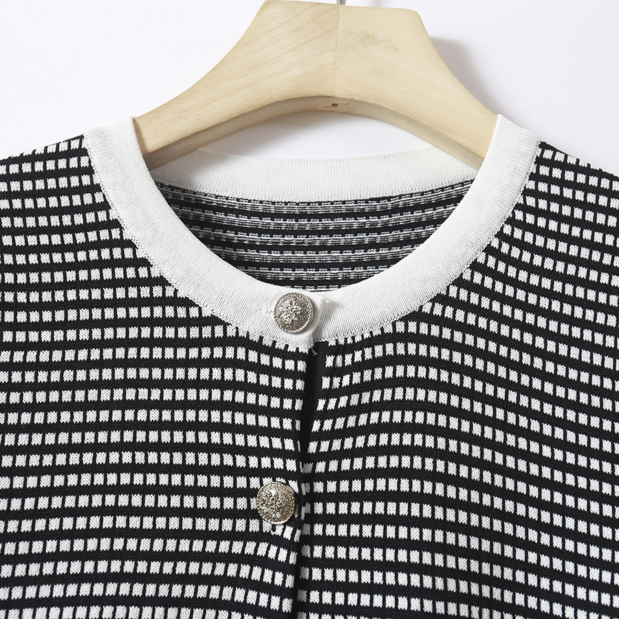新款复古高端优雅黑白格子圆领短袖毛织衫