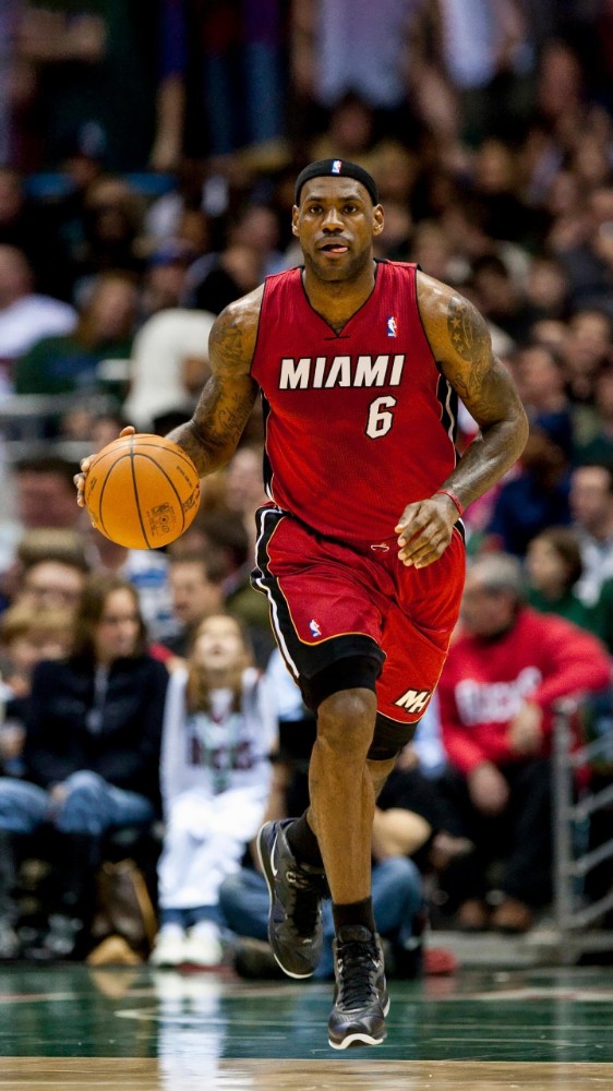 广州叁联叁服装有限公司是一家专业从事体育用品开发