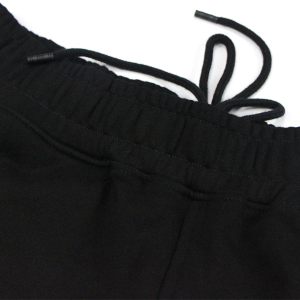 黑色宽松运动短裤