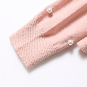 新款珍珠搭配装饰圆领粉色潮流百搭毛织衫女