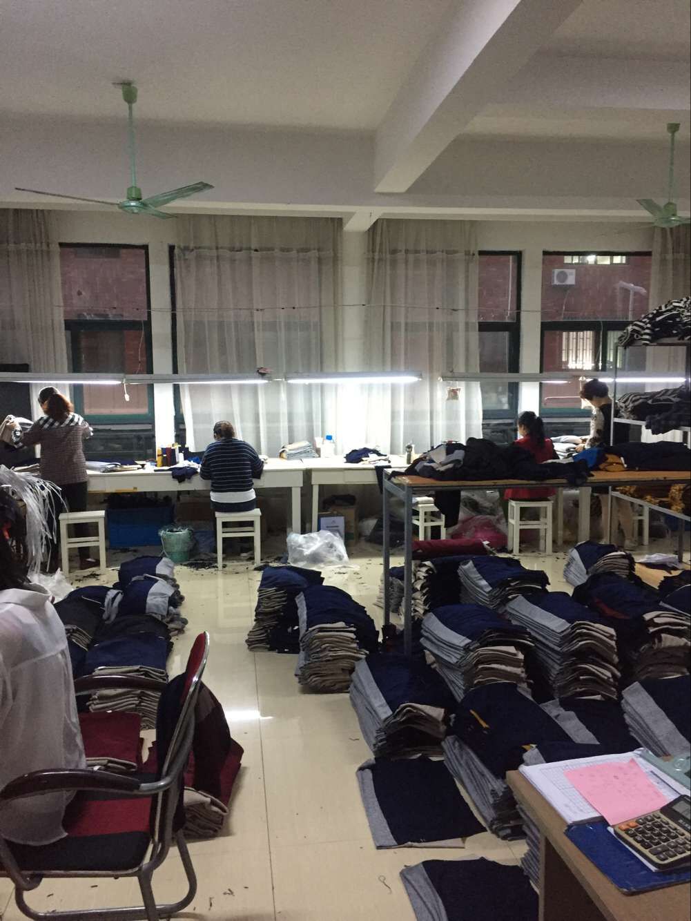 桐乡市濮院沈贺龙羊毛衫市场门市部