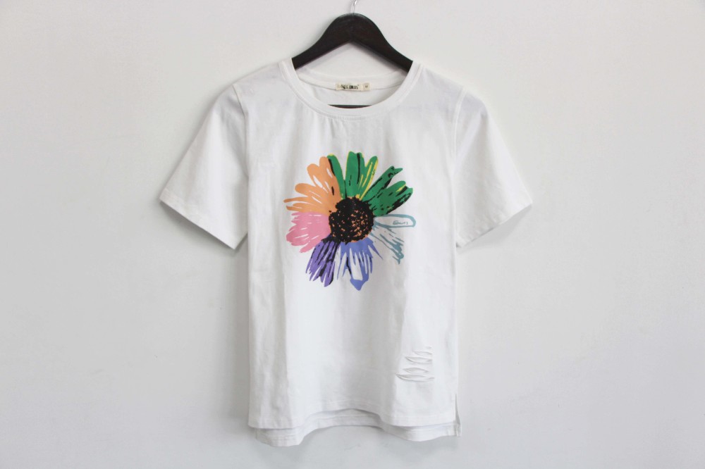 纯白花朵印花圆领T恤